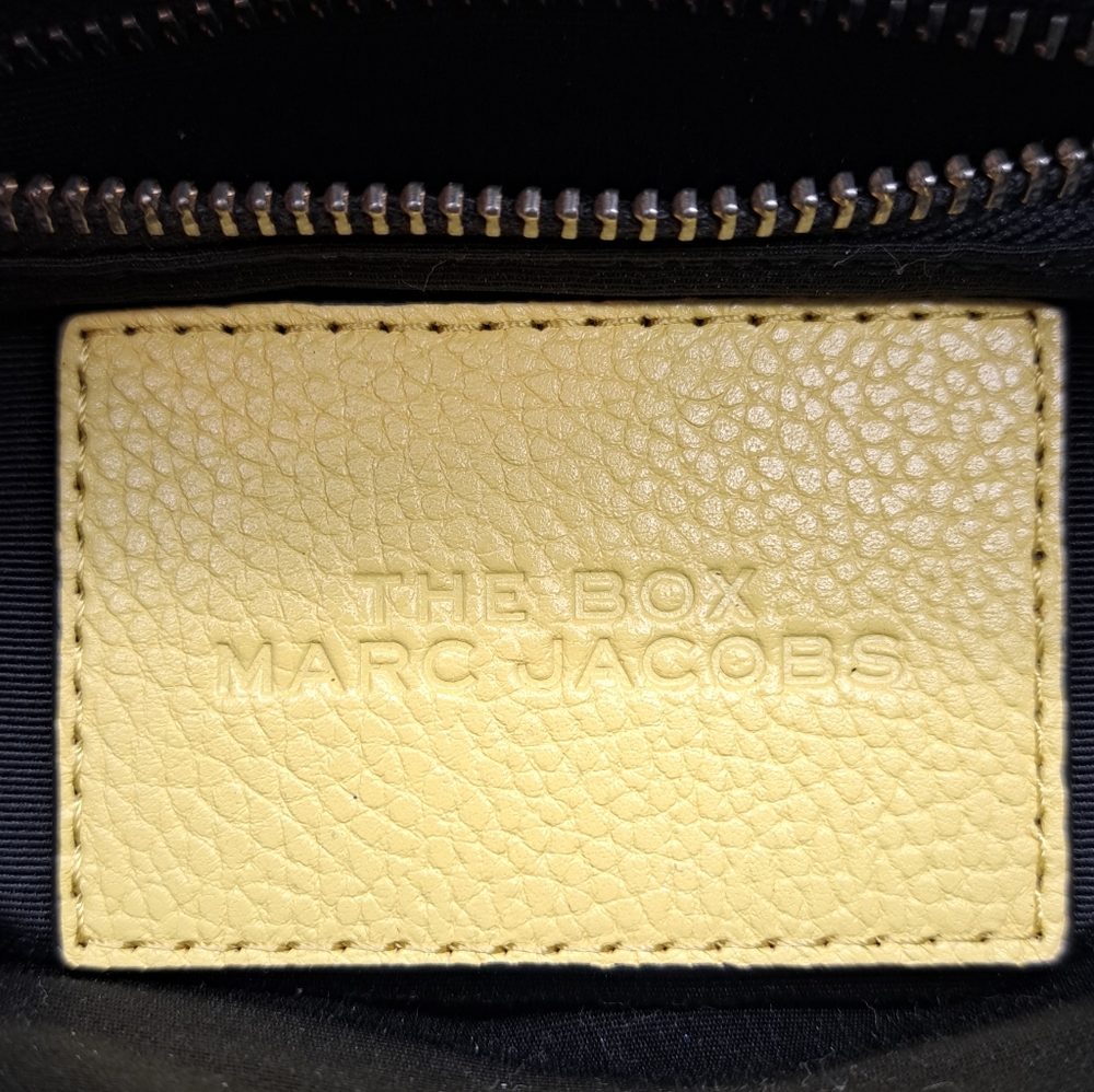 Marc Jacobs Mini Textured Box Bag (No Crossbody Strap) - Picture 9 of 14
